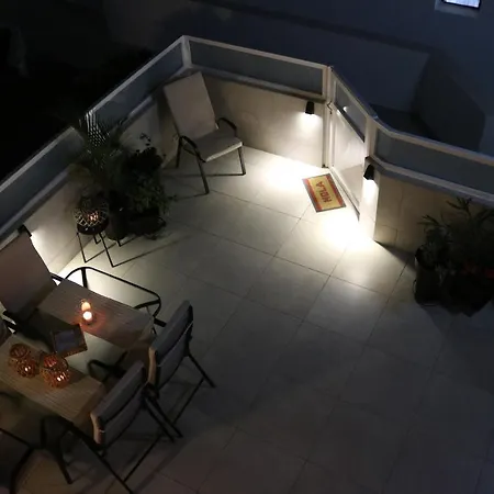 Big Sun Terrace Renovated 2-bedroom Luxury Duplex *