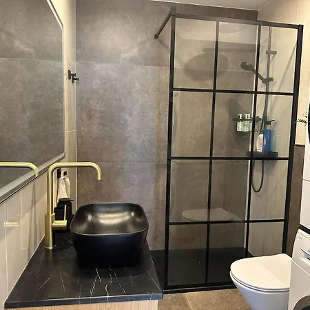 Big Sun Terrace Renovated 2-bedroom Luxury Duplex *
