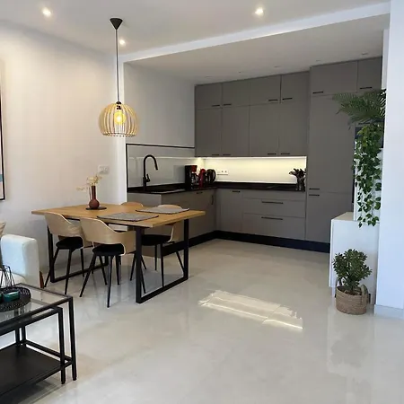 Appartement Big Sun Terrace Renovated 2-bedroom Luxury Duplex