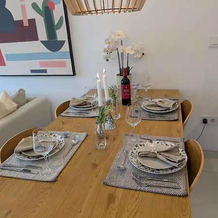 Big Sun Terrace Renovated 2-bedroom Luxury Duplex *